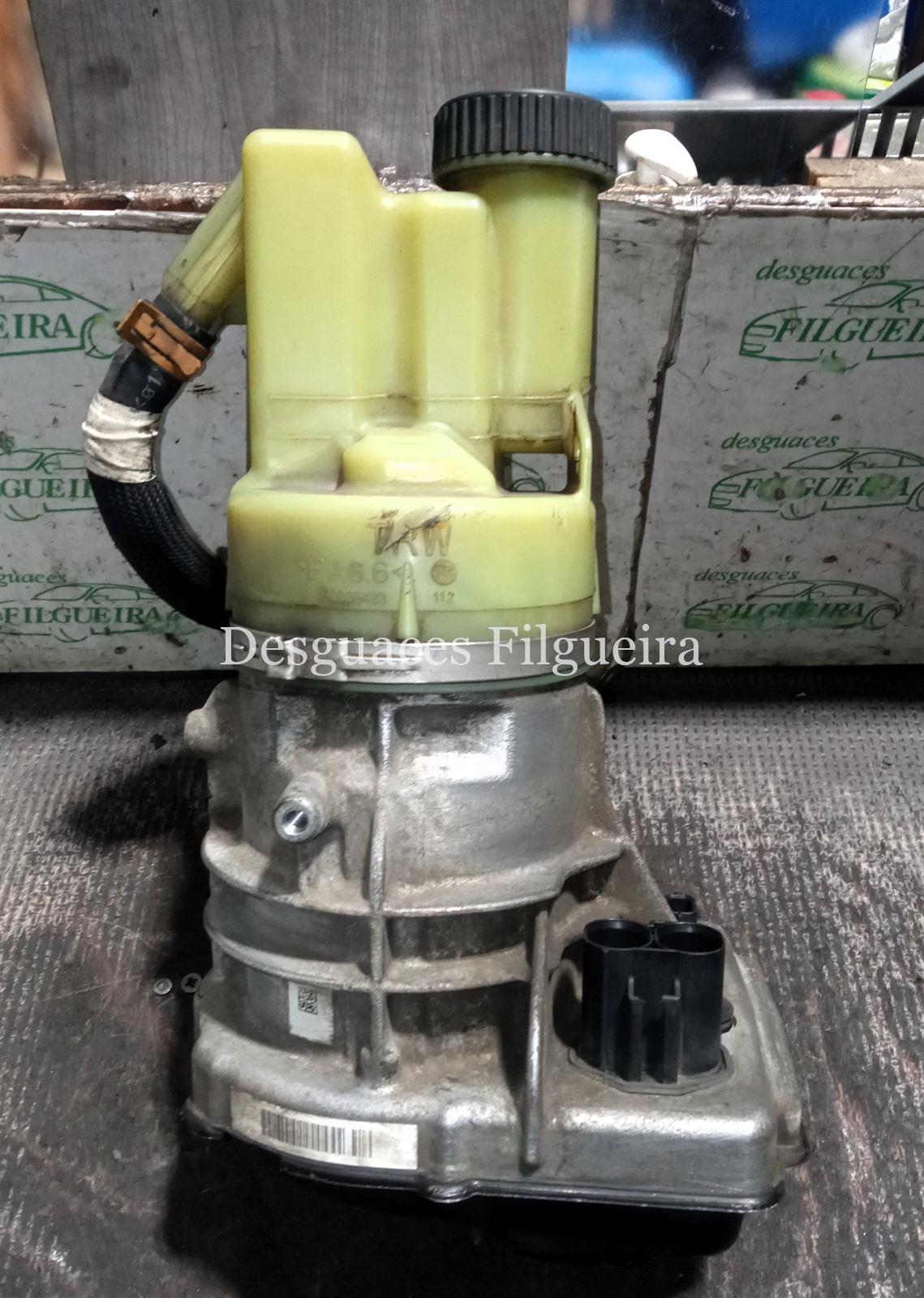 Bombo de direccion asistida de Renault Master III Furgón, 2.3 dCi, 170 cv, código de motor M9T D7, año 2018. - Imagen 1