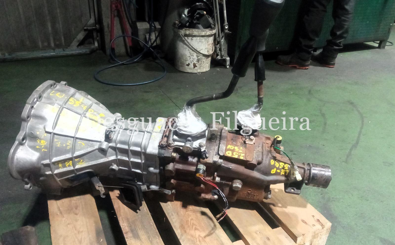 Caja cambios manual 4X4 de Ssangyong TA2 FAMILY, 2.5 D, 68 cv, código de motor XD3P, año 1995. - Imagen 3