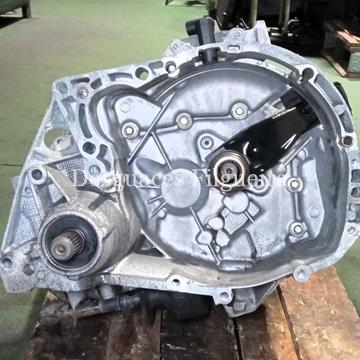 Caja cambios manual de Renault Clio II Fase I, 1.5 dCi, 65 cv, código de motor K9K A7, año 2003. - Imagen 1