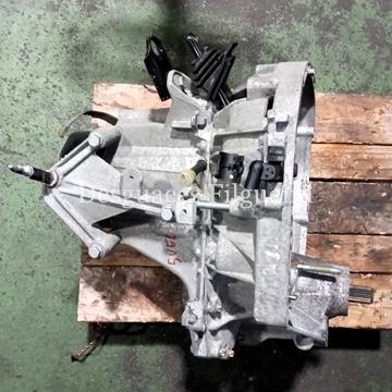 Caja cambios manual de Renault Clio II Fase I, 1.5 dCi, 65 cv, código de motor K9K A7, año 2003. - Imagen 2