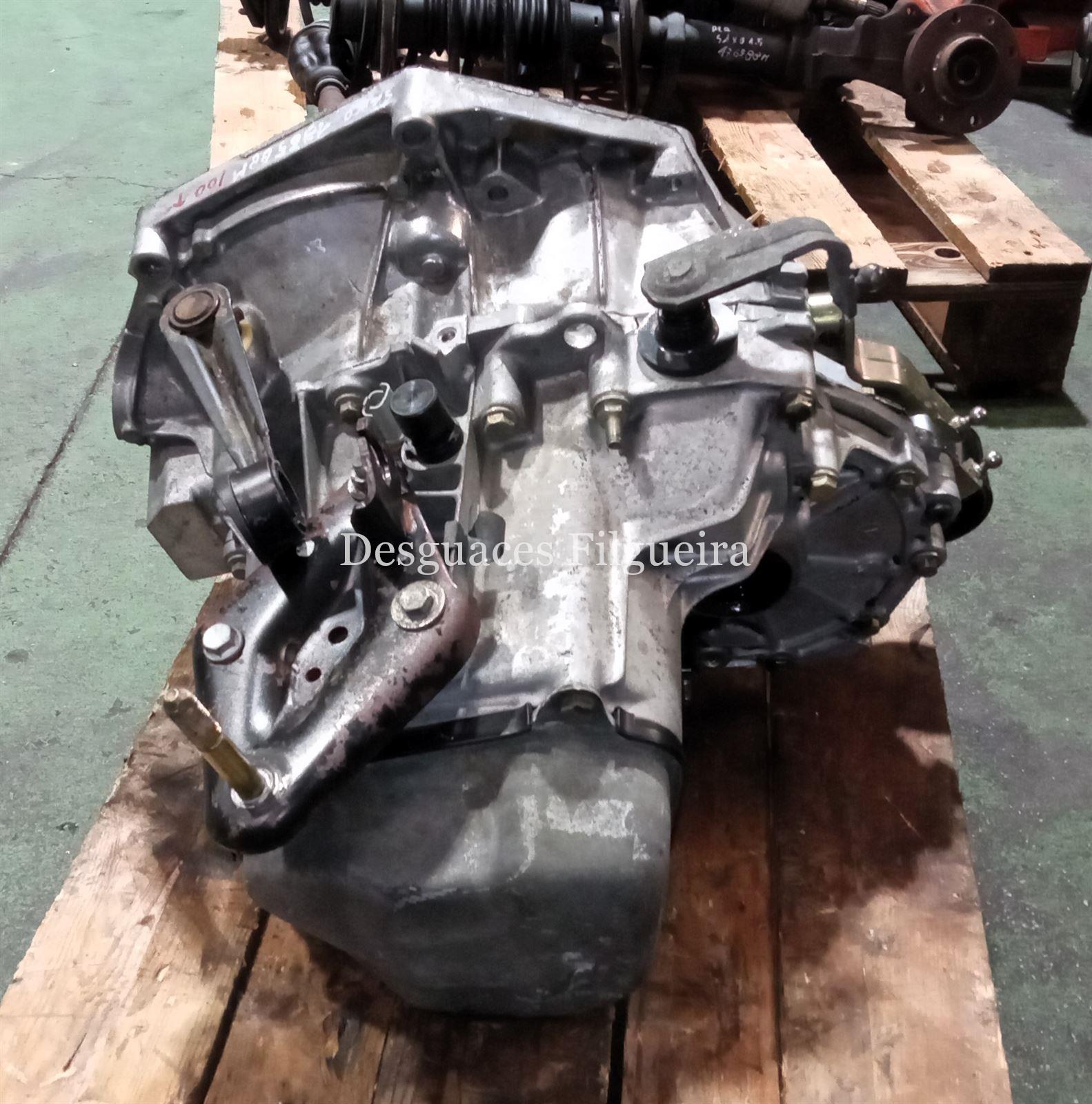 Caja de cambio manual de Citroen Saxo 1.5 D, 57 cv, código de motor VJZ, año 2000. - Imagen 4
