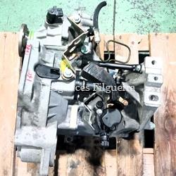 Caja de cambios de Audi A3 1.9 TDI Ambiente 90 cv, código motor AGR, año 2002. - Imagen 1
