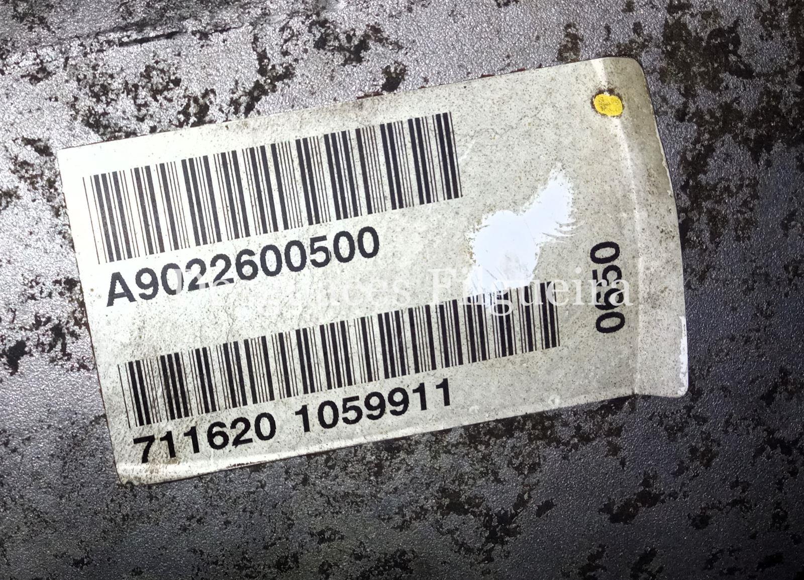 Caja de cambios de Mercedes-Benz Sprinter 2-t Furgón 211 CDI, 109 cv, código de motor 611981, año 2002. - Imagen 3