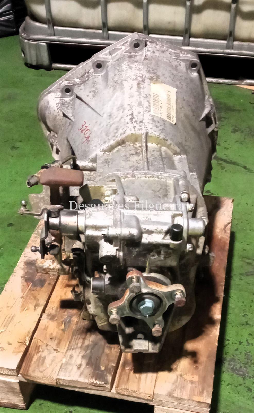 Caja de cambios de Mercedes-Benz Sprinter 2-t Furgón 211 CDI, 109 cv, código de motor 611981, año 2002. - Imagen 4