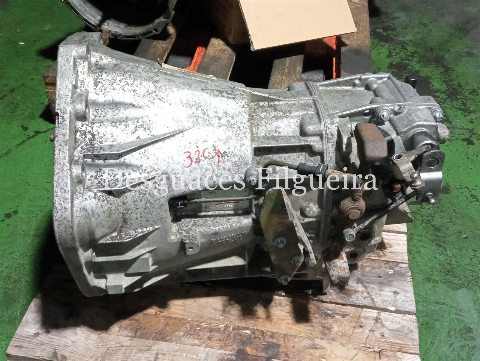 Caja de cambios de Mercedes-Benz Sprinter 2-t Furgón 211 CDI, 109 cv, código de motor 611981, año 2002. - Imagen 5