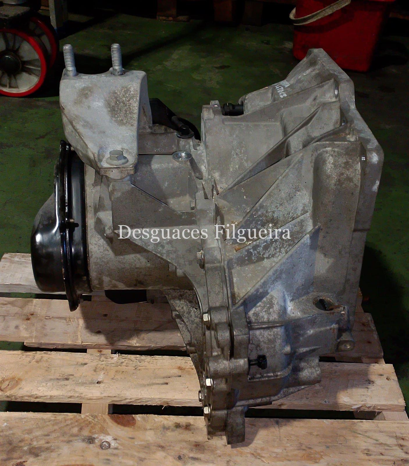 Caja de cambios Ford Fiesta 1.6 TDCI 8A6R7002FB - Imagen 4