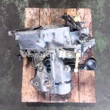 Caja de cambios manual de Citroen C3 1.4 HDi, 68 cv, código de motor 8HX, año 2002 - Imagen 2