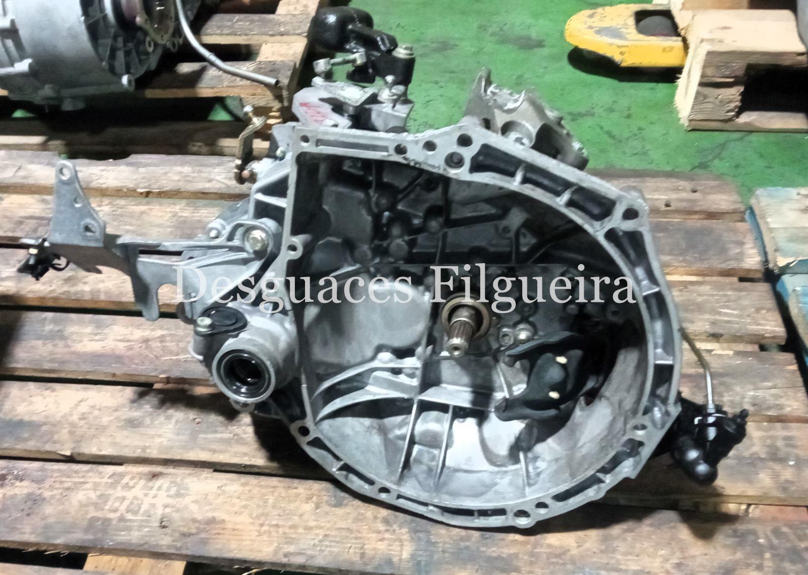 Caja de cambios manual de Citroen C3 1.4 HDi, 68 cv, código de motor 8HX, año 2003. - Imagen 1