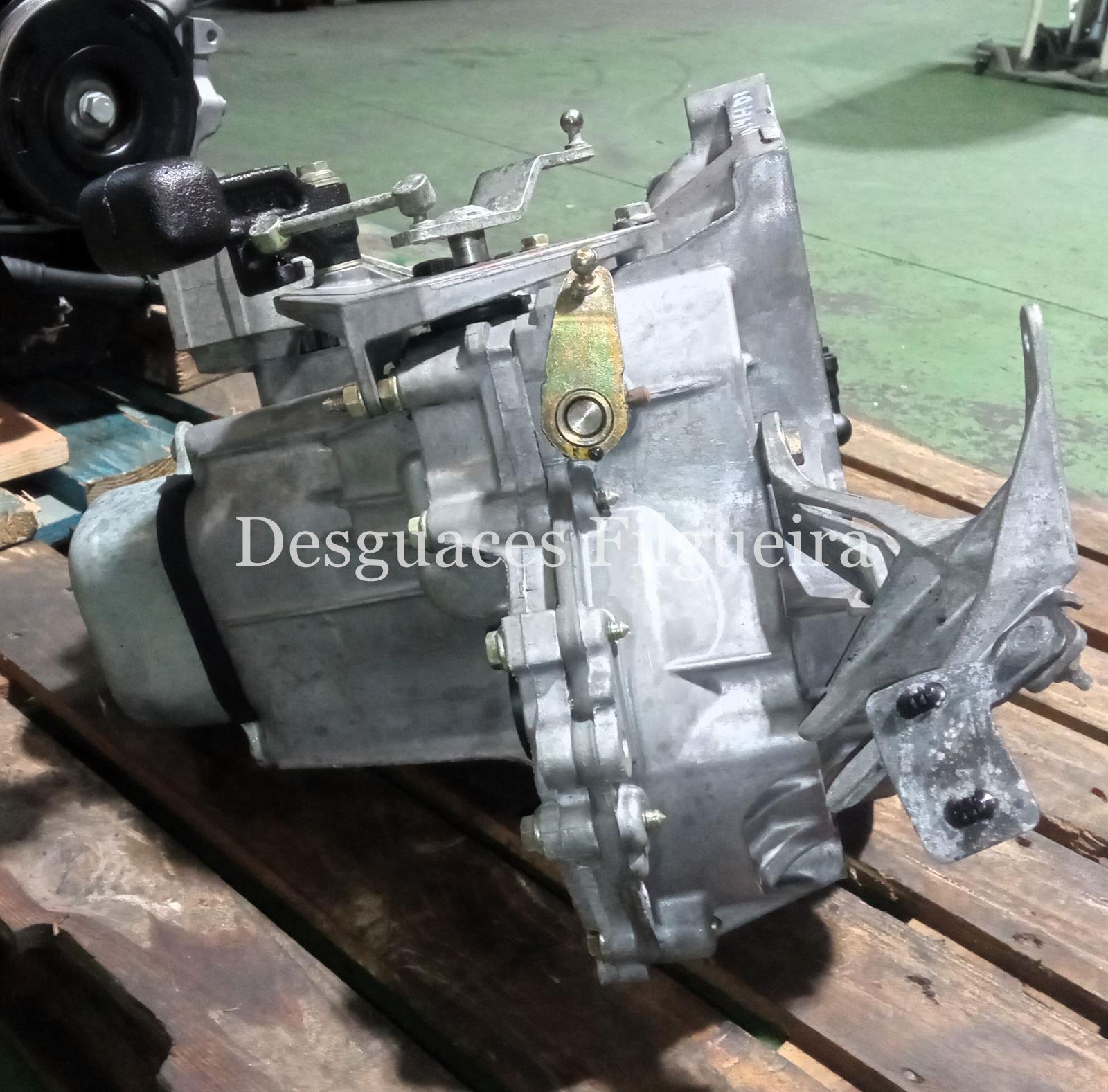 Caja de cambios manual de Citroen C3 1.4 HDi, 68 cv, código de motor 8HX, año 2003. - Imagen 4