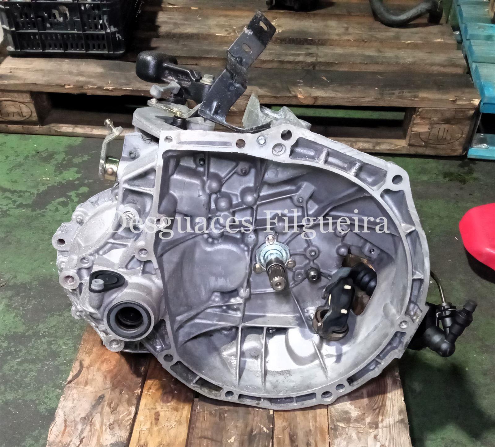 Caja de cambios manual de Citroen C3, 1.4 HDi, 68 cv, código de motor 8HX, año 2005. - Imagen 1