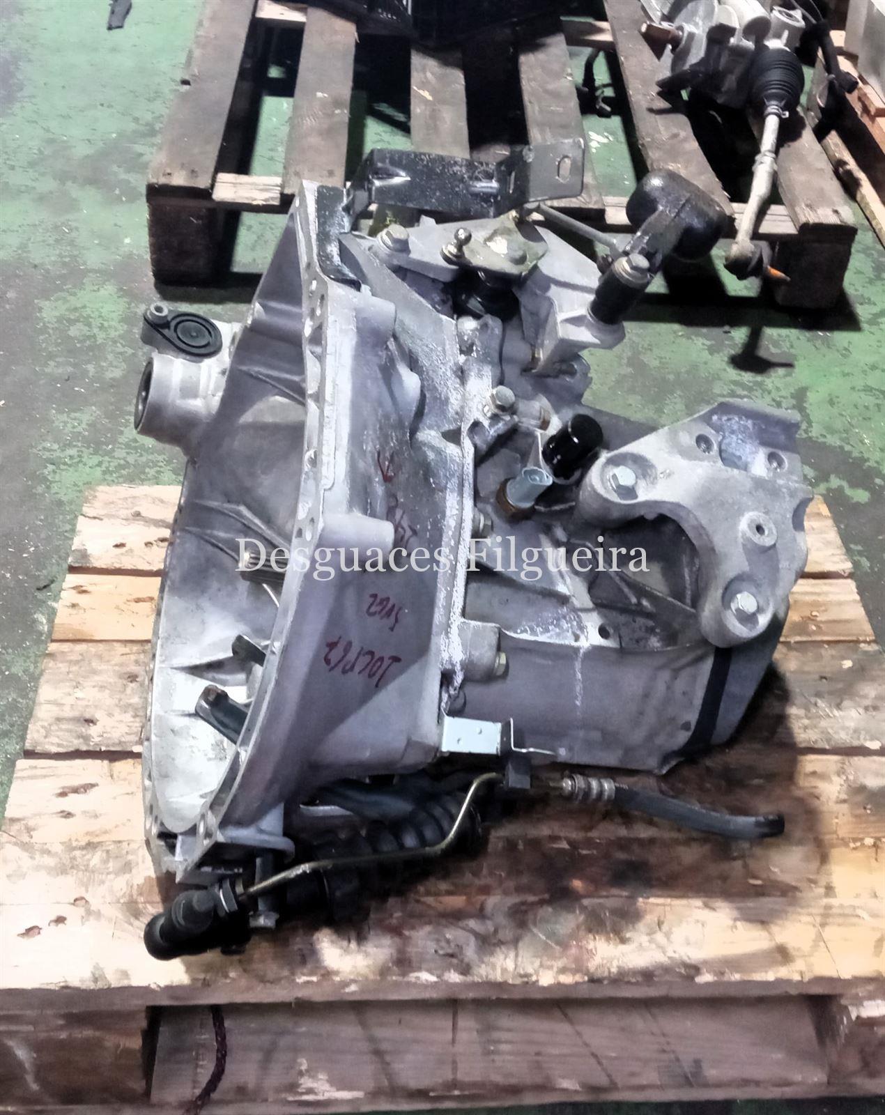 Caja de cambios manual de Citroen C3, 1.4 HDi, 68 cv, código de motor 8HX, año 2005. - Imagen 4