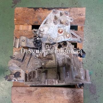 Caja de cambios manual de Citroen JUMPER Furgón 2.2 HDi 100. 101 Cv, año 2011. - Imagen 2