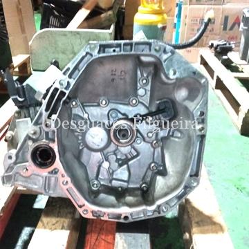 Caja de cambios manual de Dacia Dokker 1.5 SL Eficacia, 75 cv, año 2016. - Imagen 1