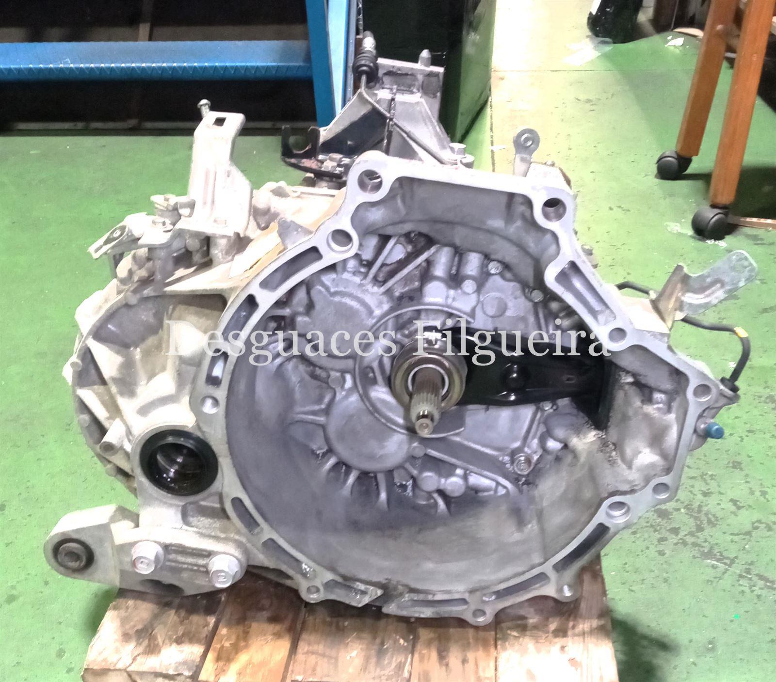 Caja de cambios manual de Mazda 3 Berlina, 2.2 TD, 150 cv, código de motor R2, año 2009. - Imagen 1