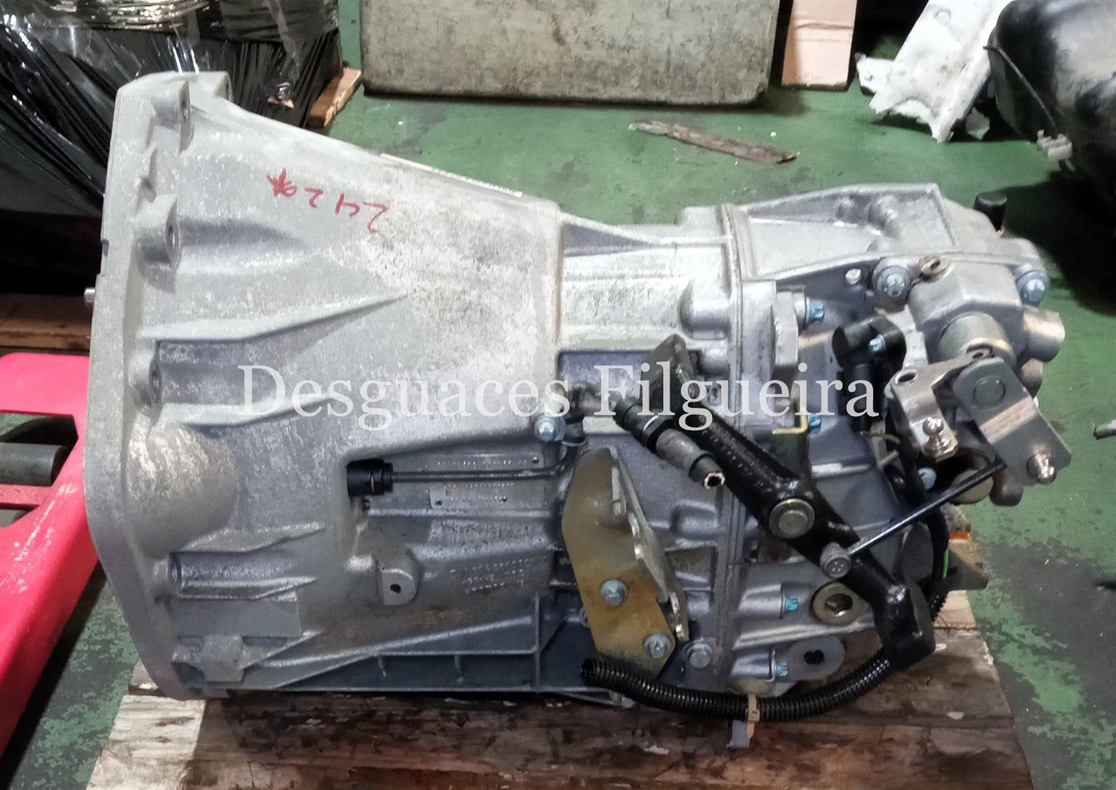 Caja de cambios manual de Mercedes-Benz Sprinter 3-t Furgón, 313 CDI, 129 cv, código de motor 611.981, año 2006. - Imagen 6