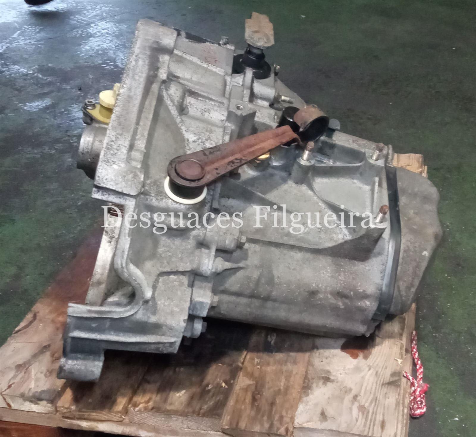 Caja de cambios manual de Peugeot 106, 1.5 D, 55cv, código de motor VJZ, año 1999. - Imagen 3