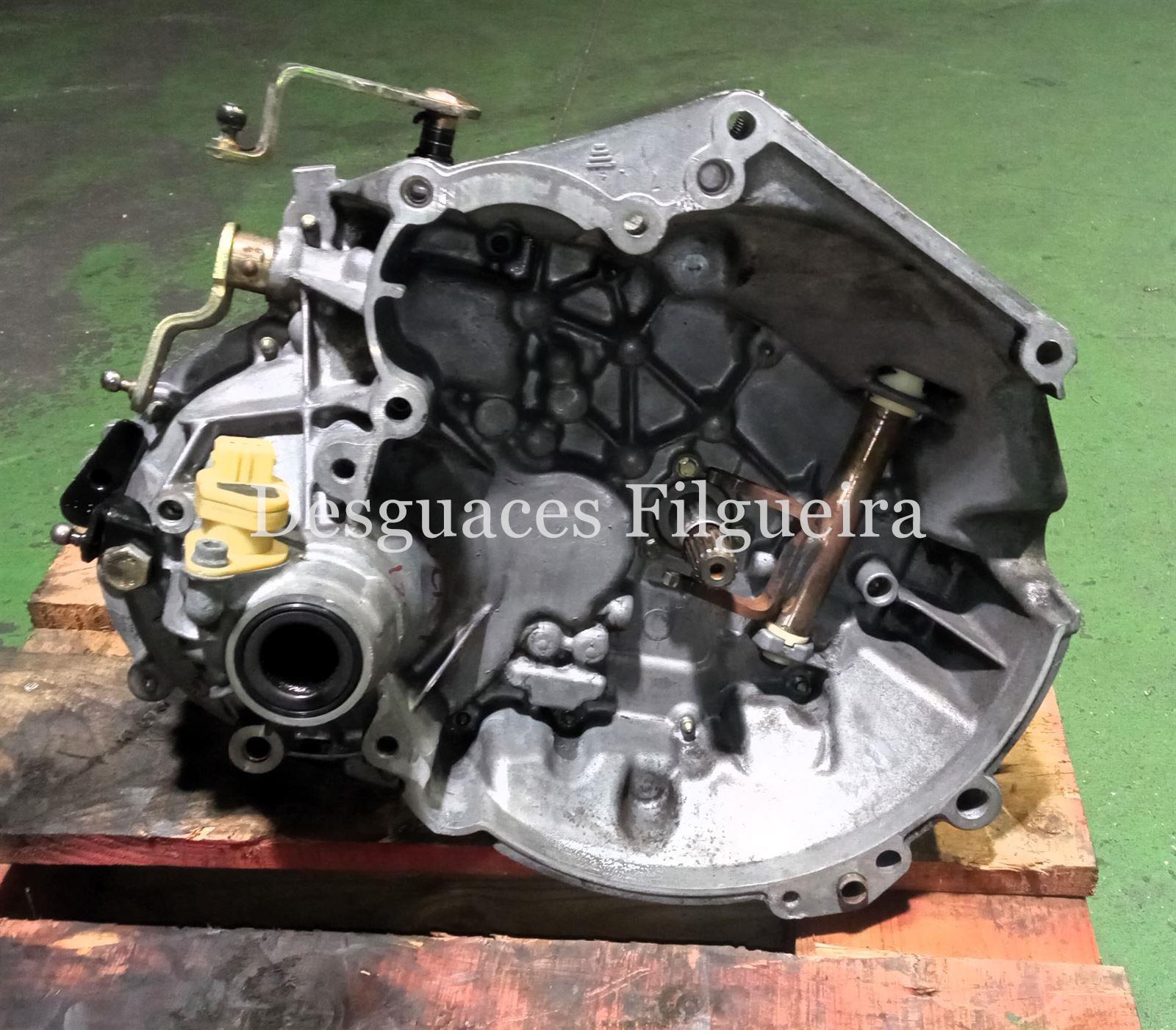 Caja de cambios manual de Peugeot 206, 1.4 i, 75 cv, código de motor: KFW, año 2001. - Imagen 1