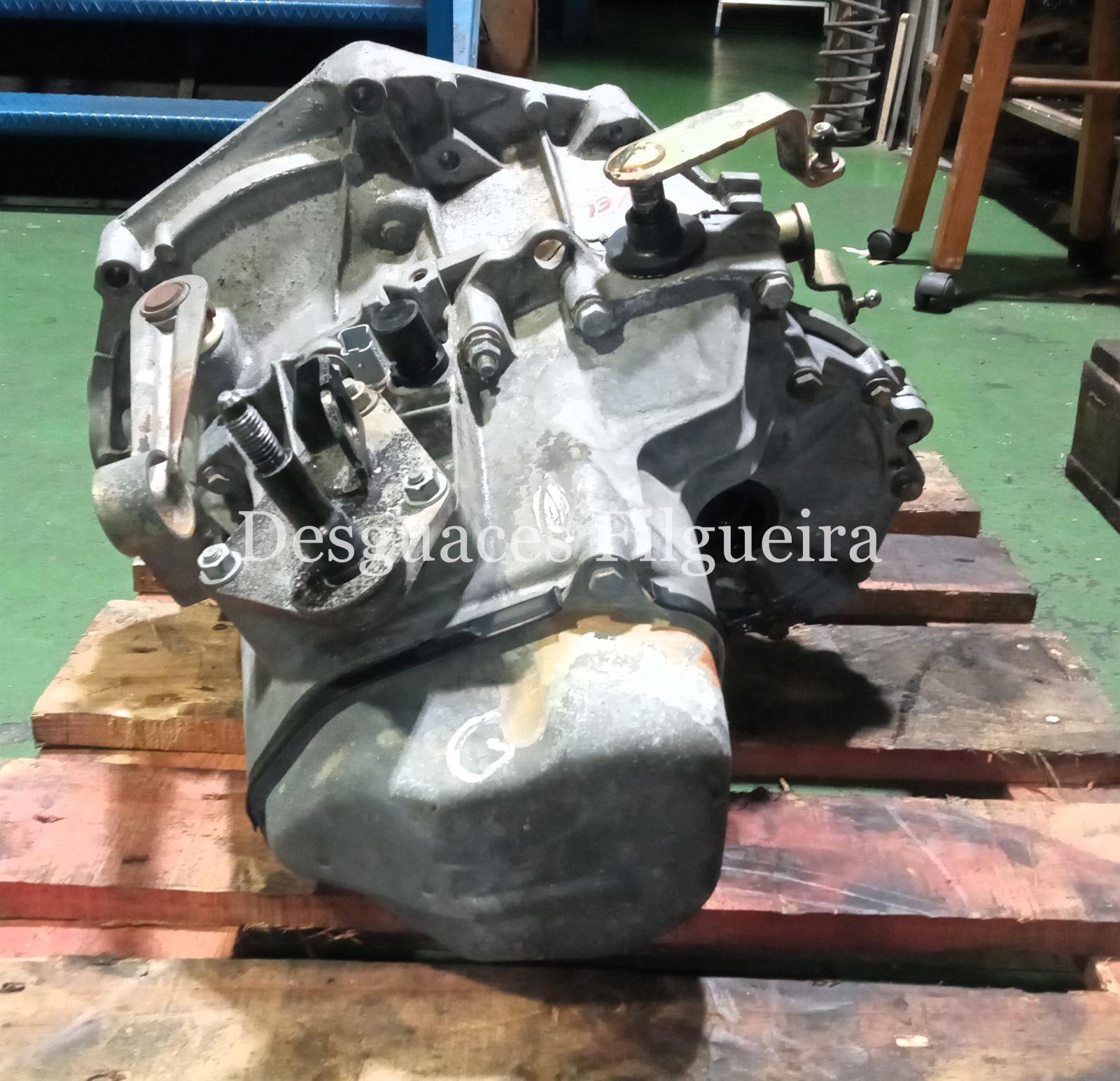 Caja de cambios manual de Peugeot 206, 1.4 i, 75 cv, código de motor: KFW, año 2001. - Imagen 2