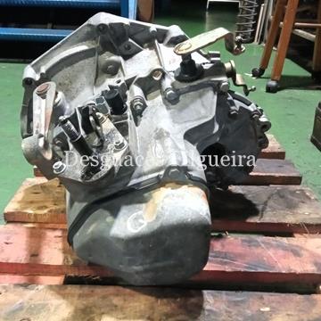 Caja de cambios manual de Peugeot 206, 1.4 i, 75 cv, código de motor:  KFW, año 2001. - Imagen 2