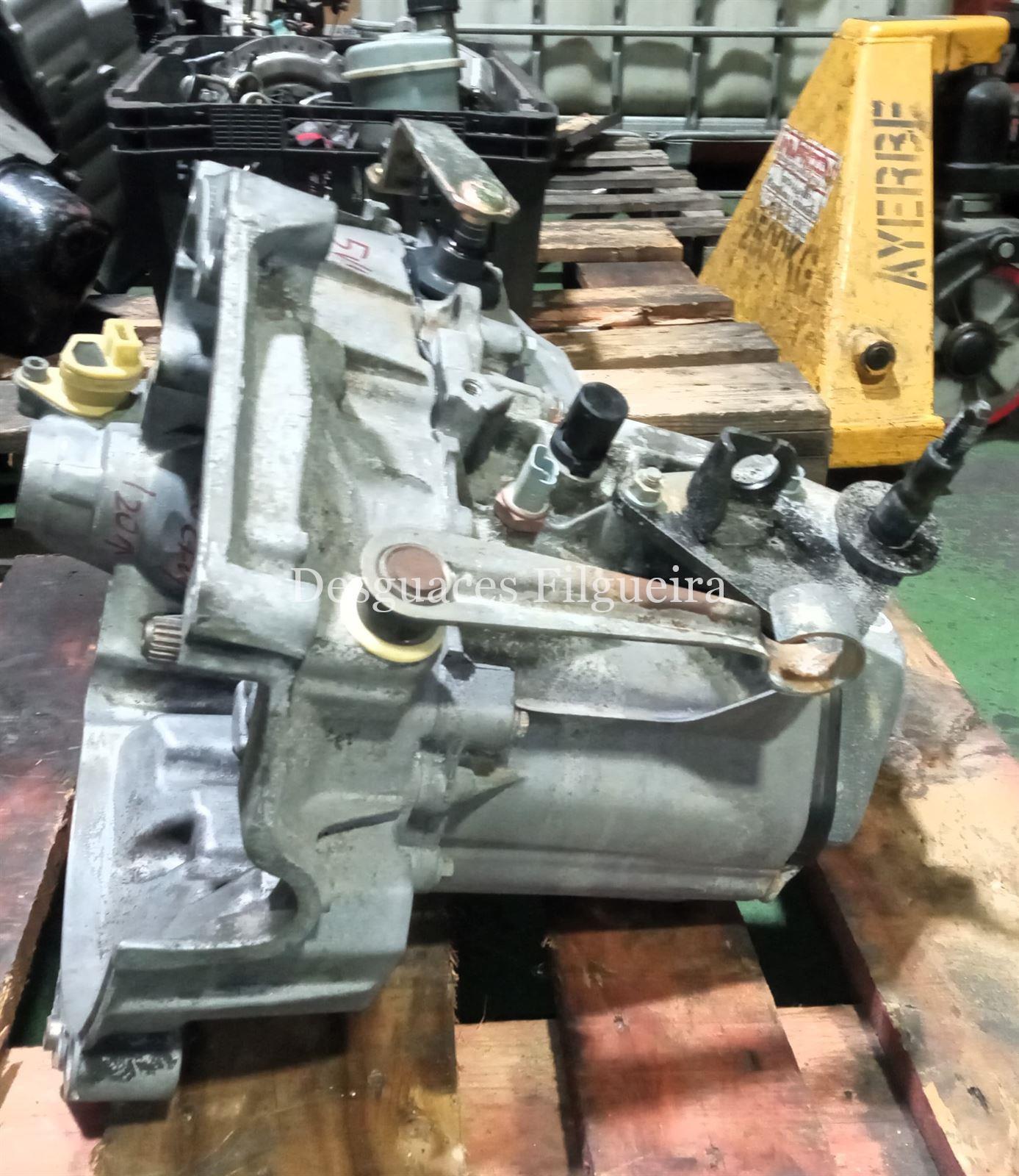 Caja de cambios manual de Peugeot 206, 1.4 i, 75 cv, código de motor: KFW, año 2001. - Imagen 3