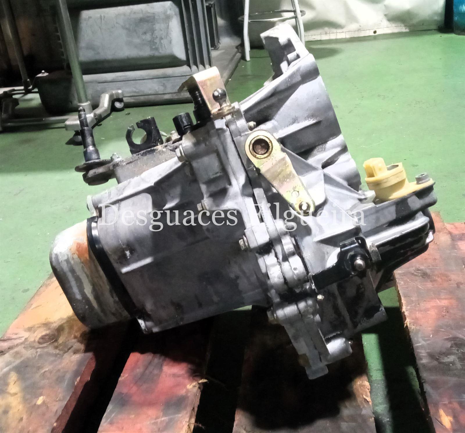 Caja de cambios manual de Peugeot 206, 1.4 i, 75 cv, código de motor: KFW, año 2001. - Imagen 4