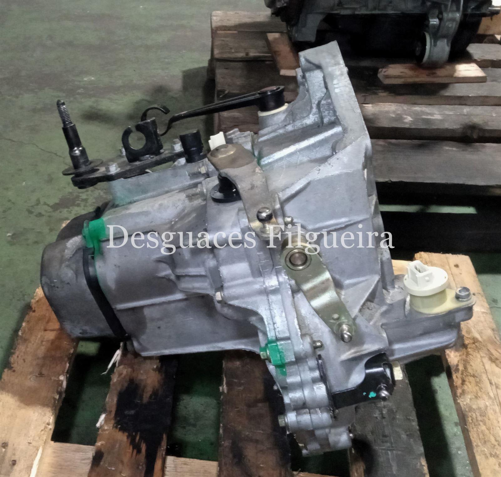 Caja de cambios manual de Peugeot 206, 1.4 i, 75 cv, código de motor KFW, año 2002. - Imagen 3