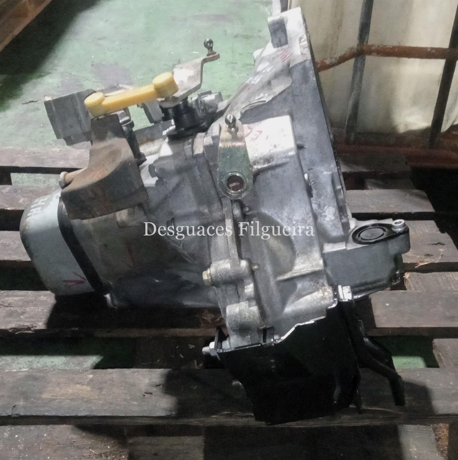 Caja de cambios manual de Peugeot 207 1.4 HDi, 68 cv,  código de motor 8HZ, año 2007. - Imagen 5