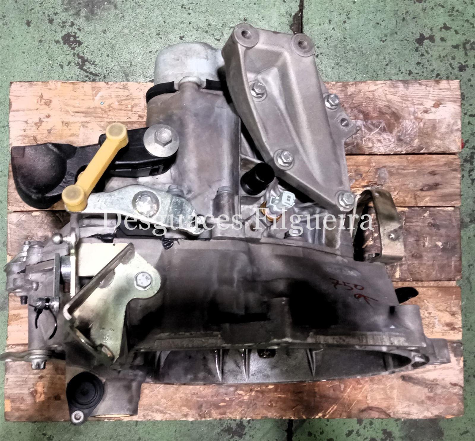 Caja de cambios manual de Peugeot Bipper 1.4 HDi, 68 cv, código de motor 8HZ, año 2008. - Imagen 2