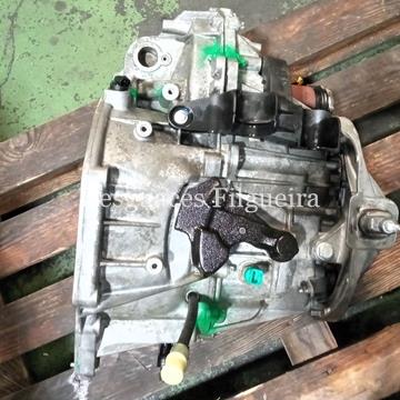 Caja de cambios manual de Renaul Trafic III Furgon, 1.6 dCi, 95 cv, código de motor R9MH415, año 2020. - Imagen 2