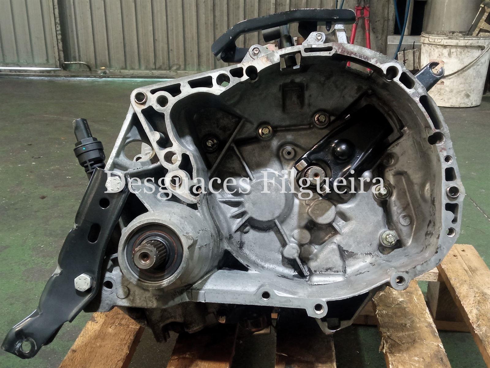Caja de cambios manual de Renault Clio II Fase i, 1.9 D, 64 cv, año 2000. - Imagen 1