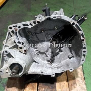 Caja de cambios manual de Renault Clio II Fase I, 65 cv, código de motor K9K A7, año 2004. - Imagen 1