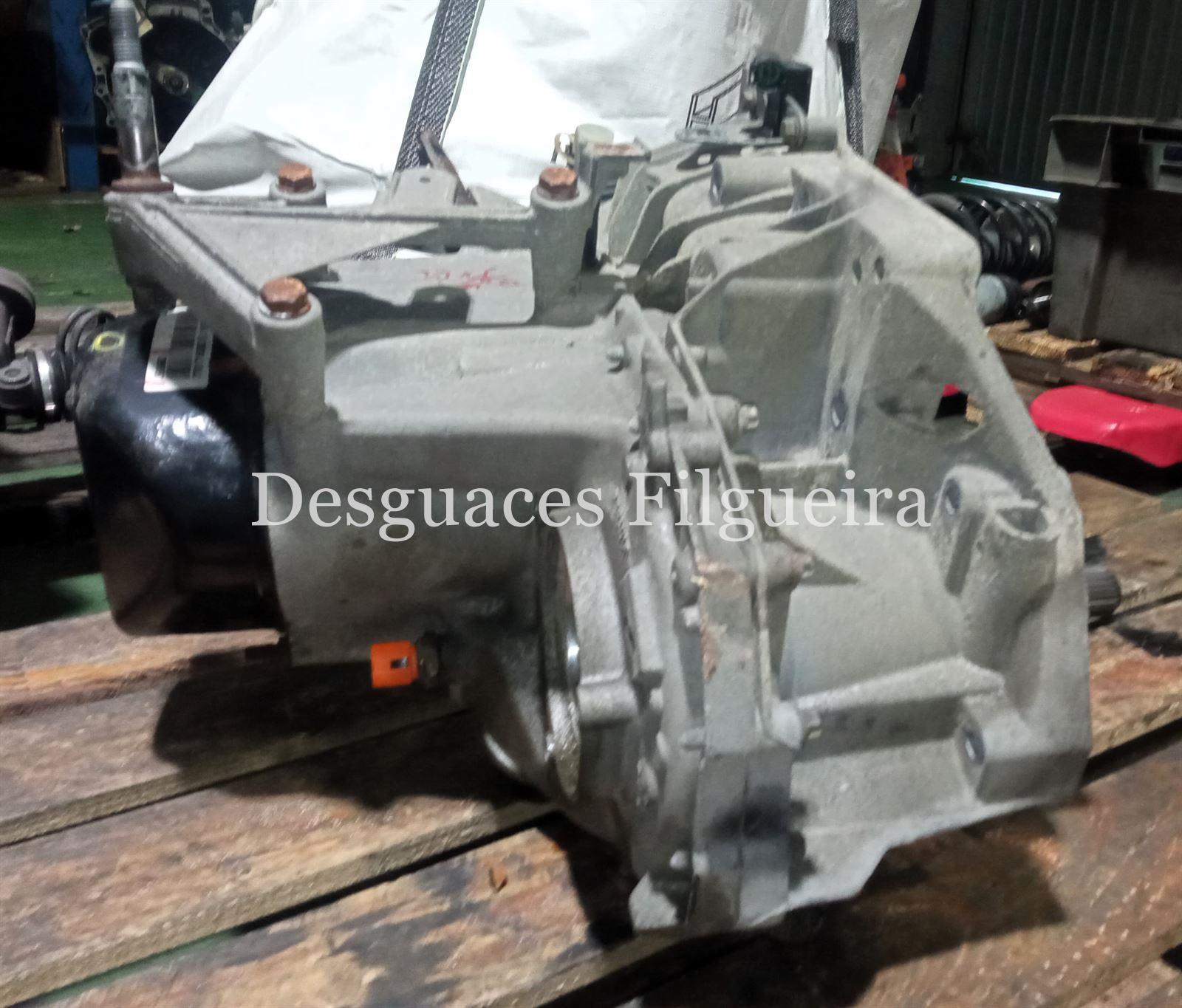 Caja de cambios manual de Renault Clio II Fase I, 65 cv, código de motor K9KA704, año 2002. - Imagen 4