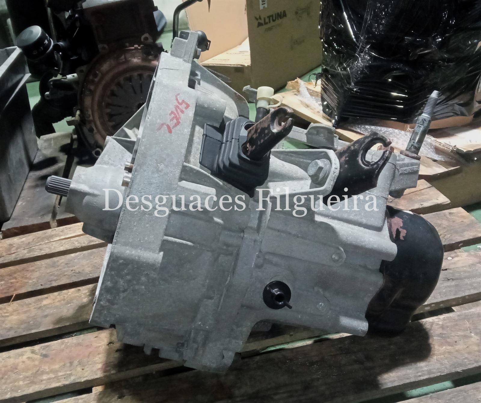 Caja de cambios manual de Renault Clio II Fase I, 65 cv, código de motor K9KA704, año 2002. - Imagen 6