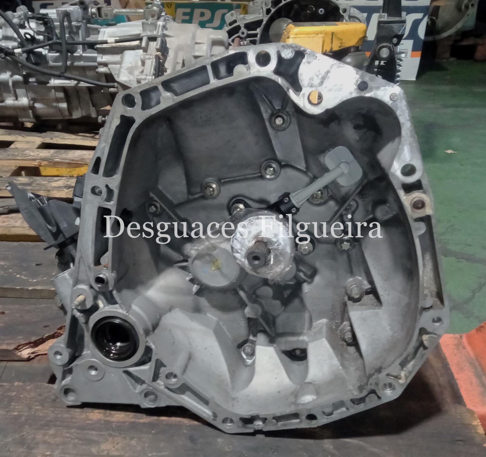 Caja de cambios manual de Renault Clio III 1.5 dCi, 86 cv, código de motor K9K T7, año 2005. - Imagen 1