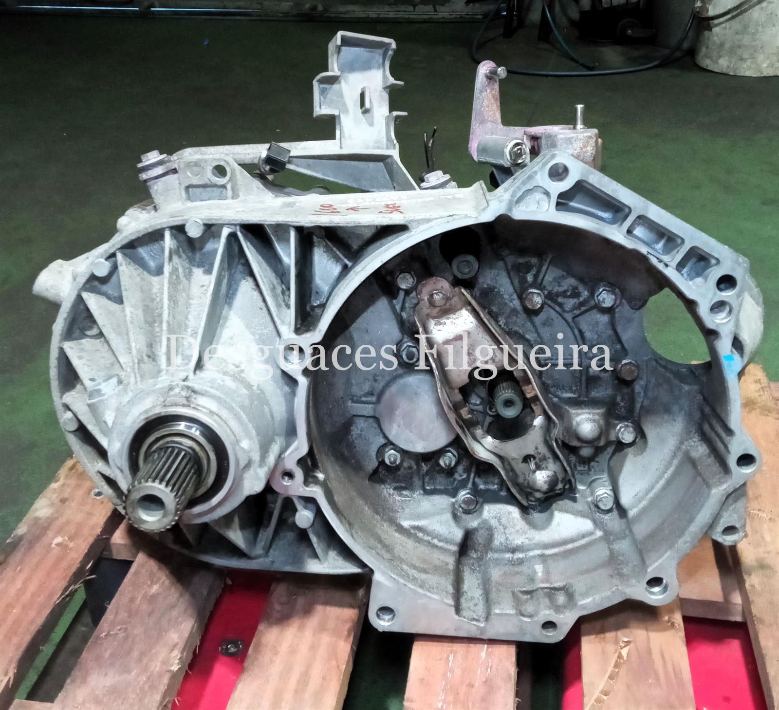 Caja de cambios manual de Volkswagen Transporter Furgón T5 1.9 TDI, 102 cv, código de motor BRS, año 2008. - Imagen 1