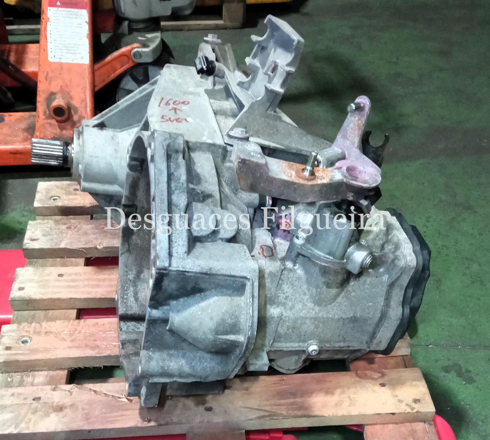 Caja de cambios manual de Volkswagen Transporter Furgón T5 1.9 TDI, 102 cv, código de motor BRS, año 2008. - Imagen 5