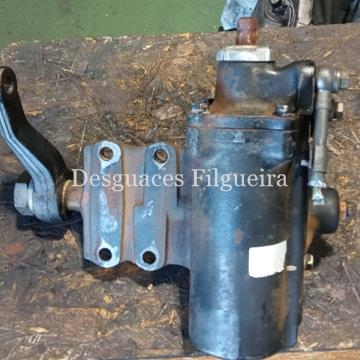 Caja de dirección asistida / sinfín de dirección de Nissan Navara 2.5 TDI, código de motor YD25, año 2005. - Imagen 1