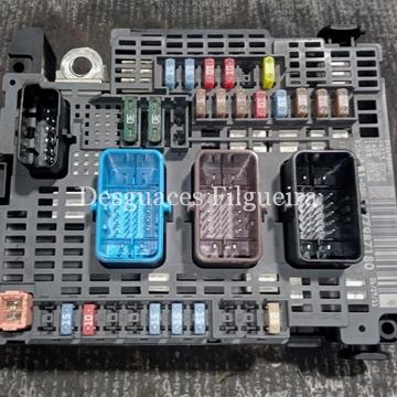 Caja Fusibles/Rele de Citroen C4, 1.6 HDi 90, 92 cv, código de motor 9HP, año 2011. - Imagen 1