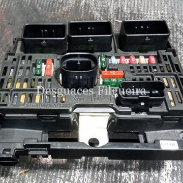 Caja fusibles/relé de Citroen C4 Berlina 1.6 HDi, código de motor 9HY, 109 cv, año 2006. - Imagen 1