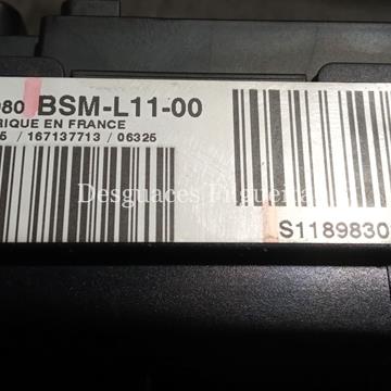 Caja fusibles/relé de Citroen C4 Berlina 1.6 HDi, código de motor 9HY, 109 cv, año 2006. - Imagen 2