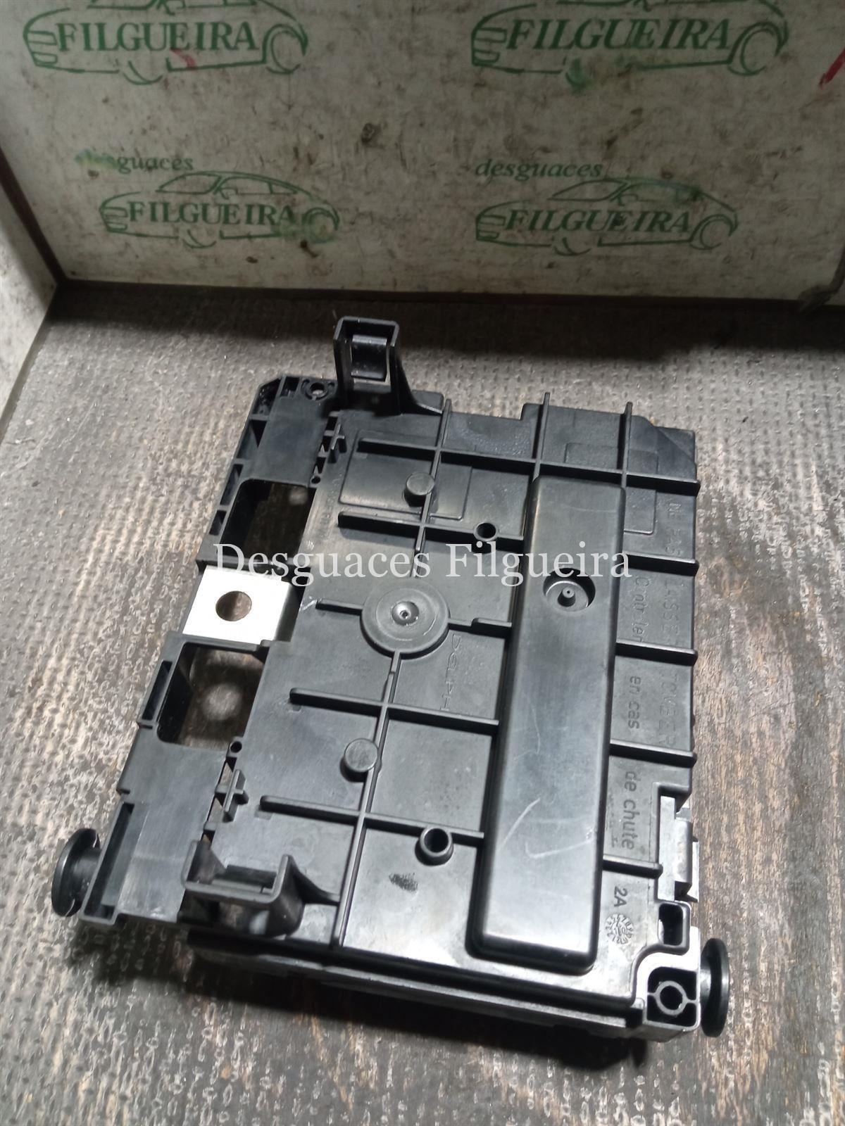 Caja fusibles/reles Citroen C4 Picasso 1.6 HDi9HZ - Imagen 4