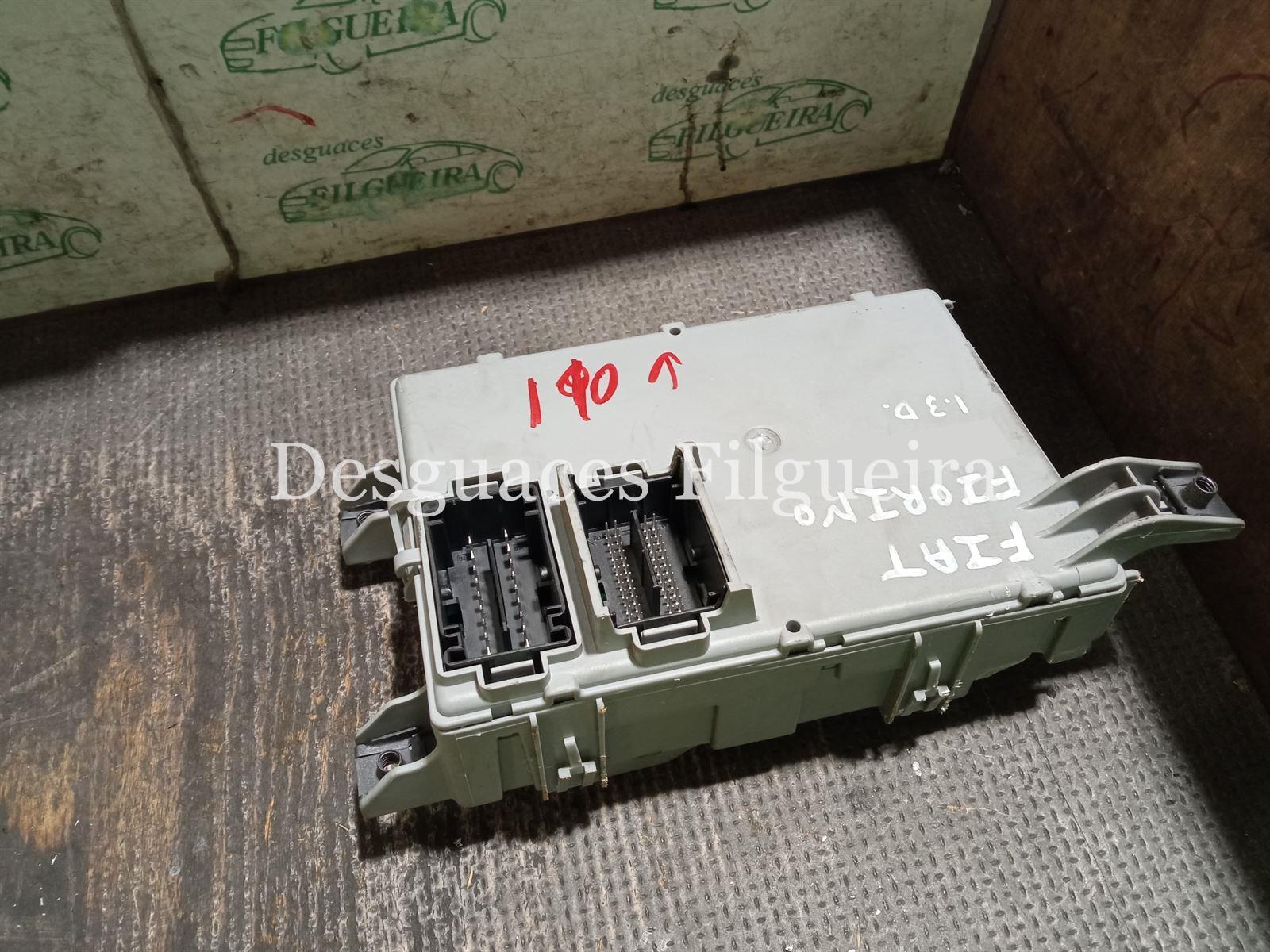Caja fusibles/relés de Fiat Fiorino 1.3 D Multijet 199 A2.000 - Imagen 4