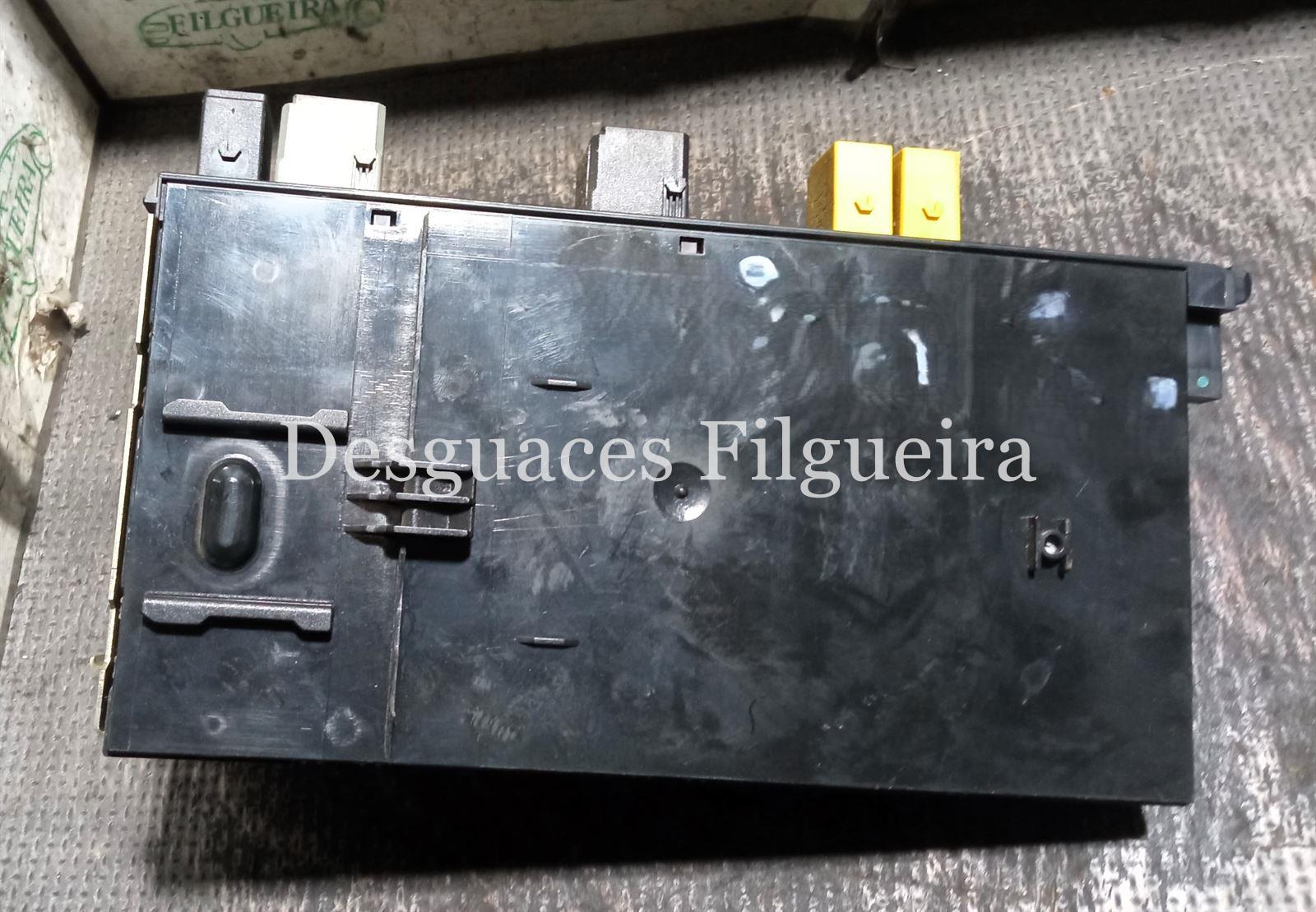 Caja fusibles / relés de Mercedes-Benz Clase C W203, 2.2 C200 CDI, 122 cv, código de motor 646.962, año 2003. - Imagen 3