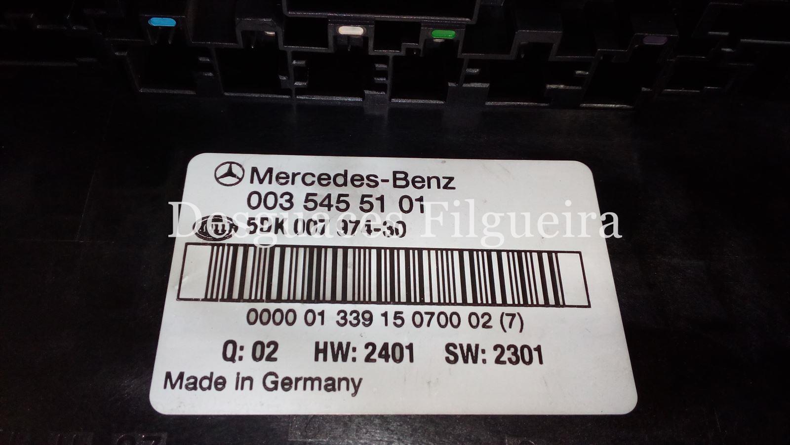 Caja fusibles/relés de Mercedes clase C W203 2.7 270 CDI OM 612.962 - Imagen 4