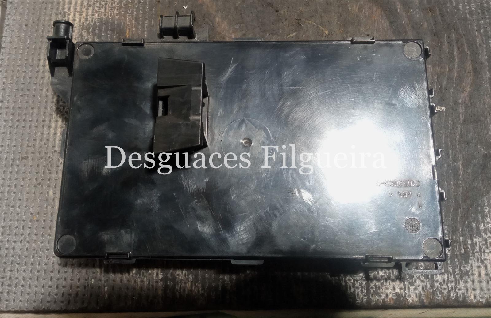 Caja relés de Renault Clio II fase I 1.5 dCi, 65 cv, código de motor K9K A7, año 2002. - Imagen 3