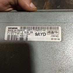 Centralita ECU Ford Focus II 1.6i HWDA - Imagen 2