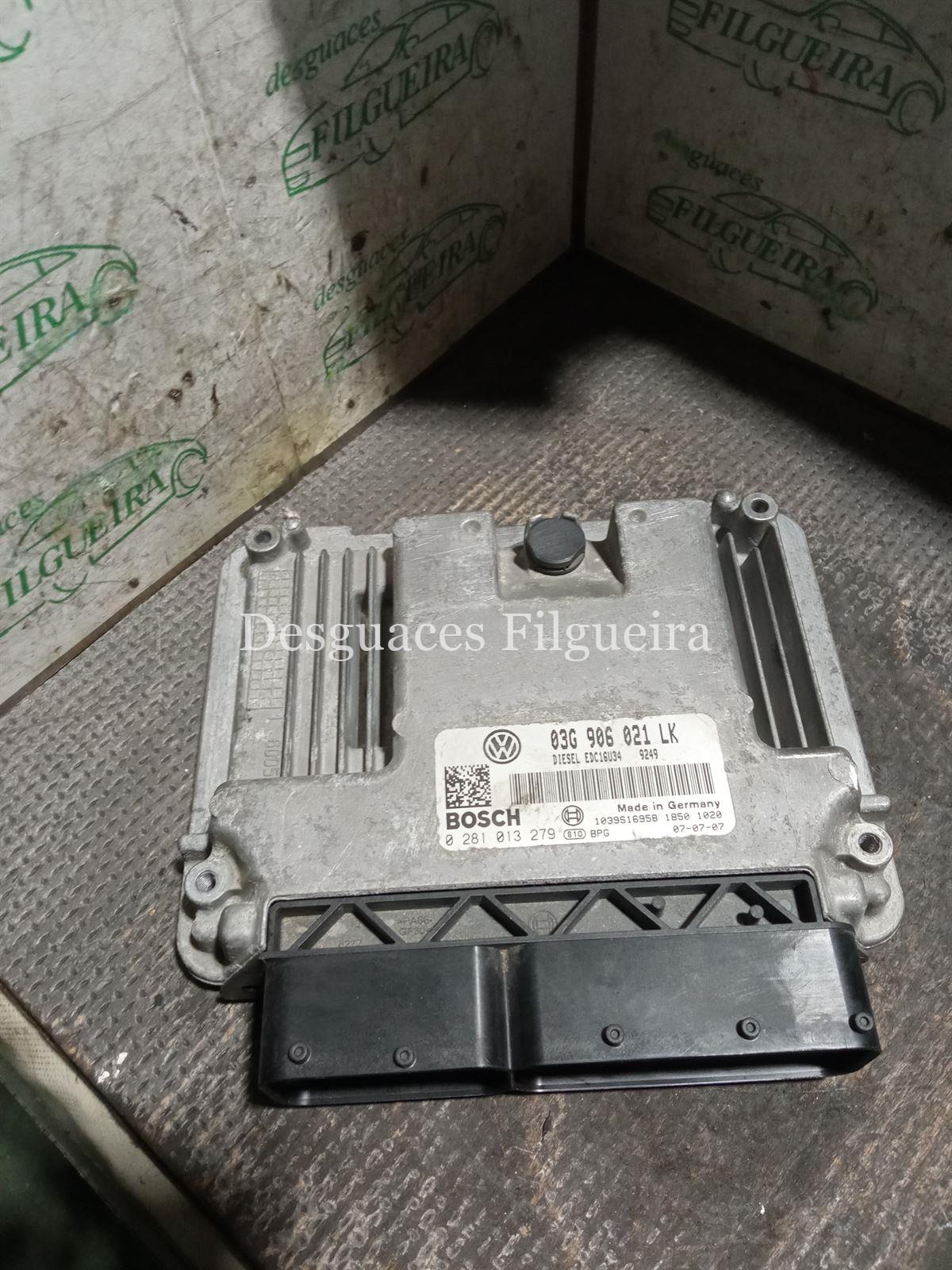 Centralita motor ECU Seat Leon (1P) 1.9 TDi BXE - Imagen 1