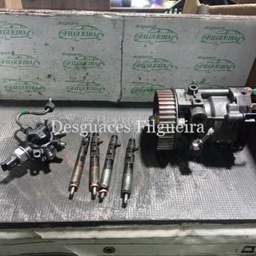 CONJUNTO BOMBA INYECTORA de Renault Kangoo II 1.5 Authentique, 68 cv, código de motor K9K A8, año 2009. - Imagen 1