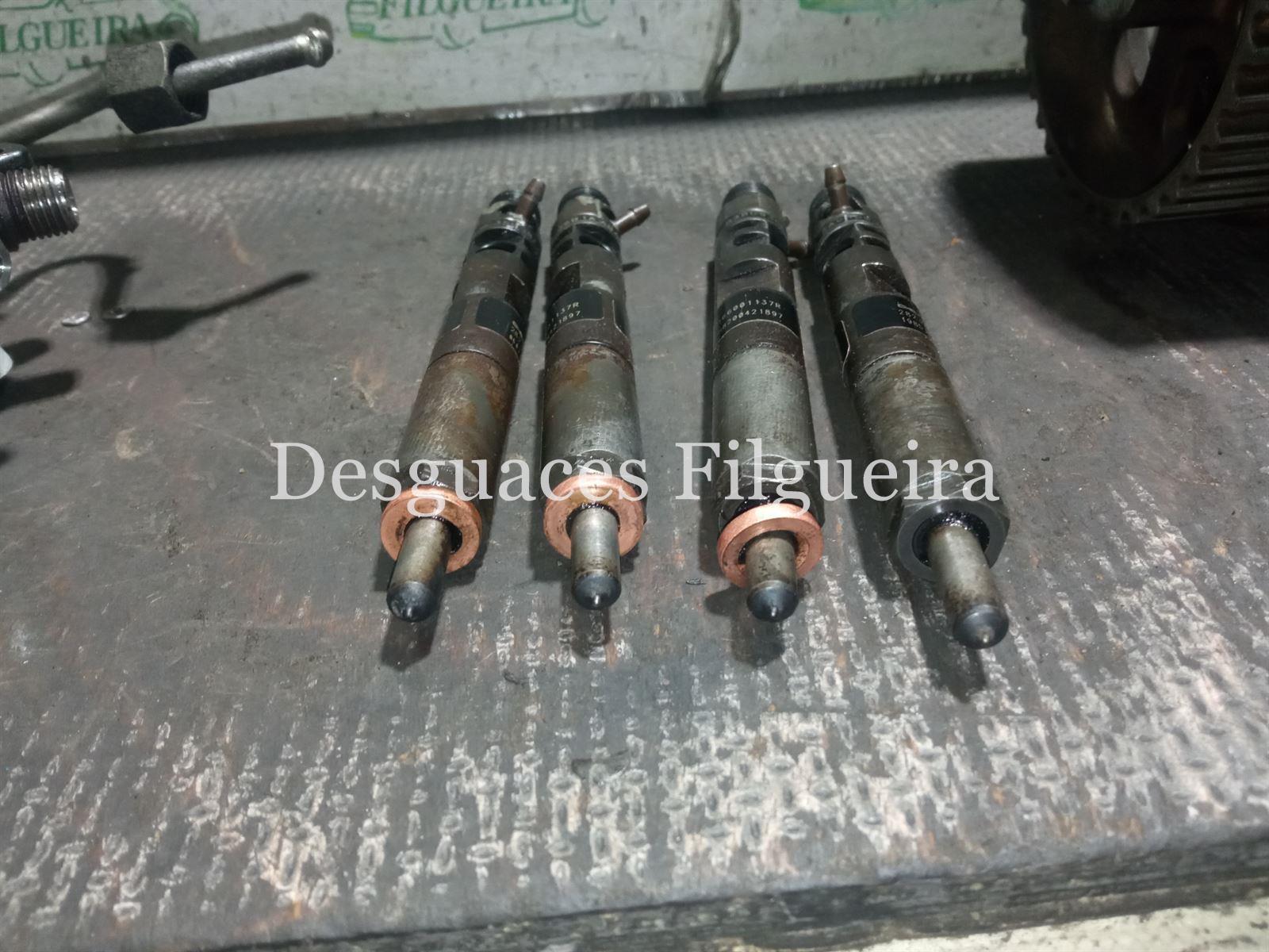 CONJUNTO BOMBA INYECTORA de Renault Kangoo II 1.5 Authentique, 68 cv, código de motor K9K A8, año 2009. - Imagen 11