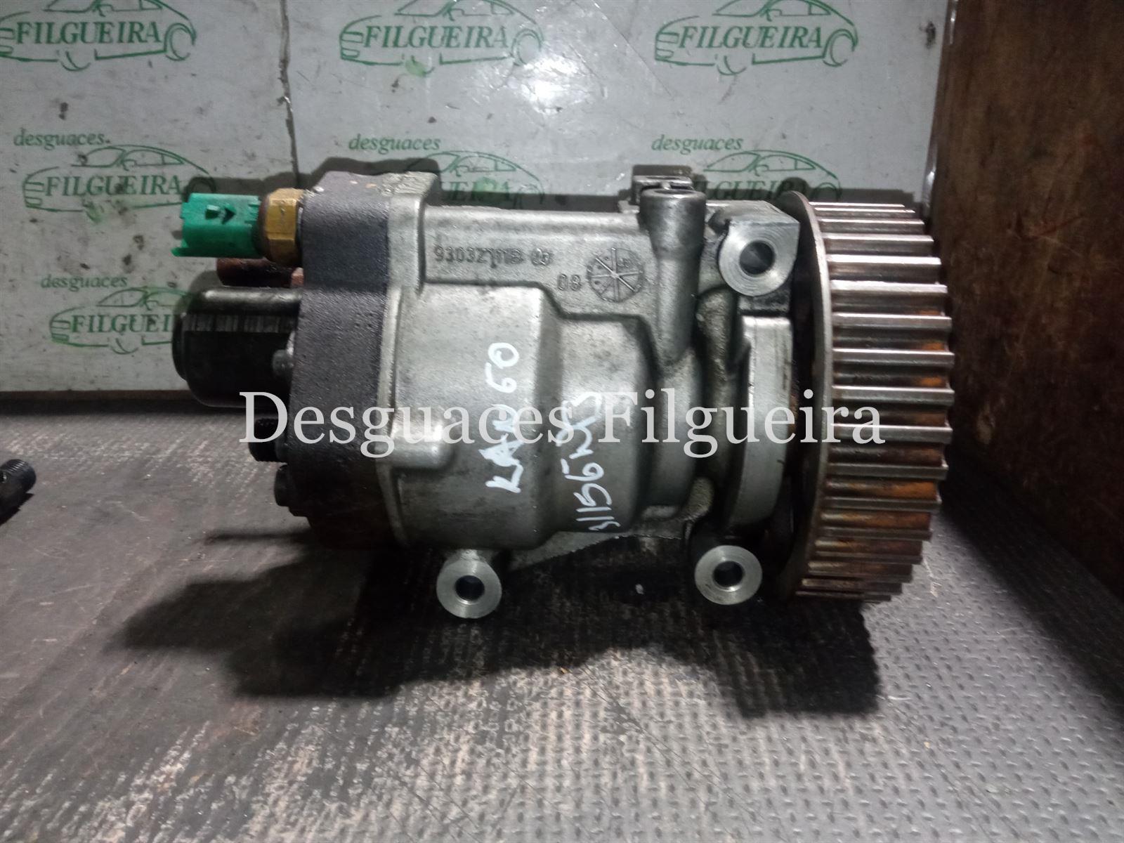 CONJUNTO BOMBA INYECTORA de Renault Kangoo II 1.5 Authentique, 68 cv, código de motor K9K A8, año 2009. - Imagen 9